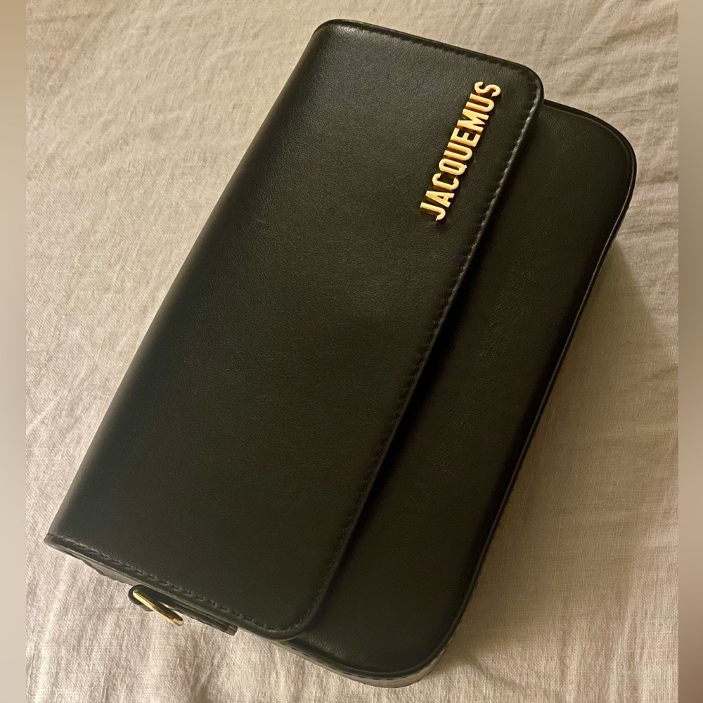 Le Carinu logo-plaque shoulder bag